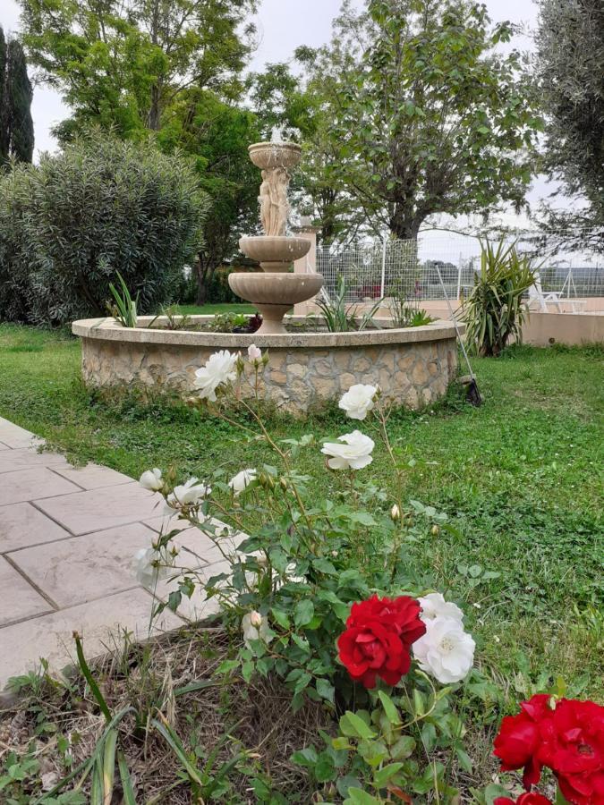 B&B Gite D'Ayran Saint-Quentin-la-Poterie Dış mekan fotoğraf