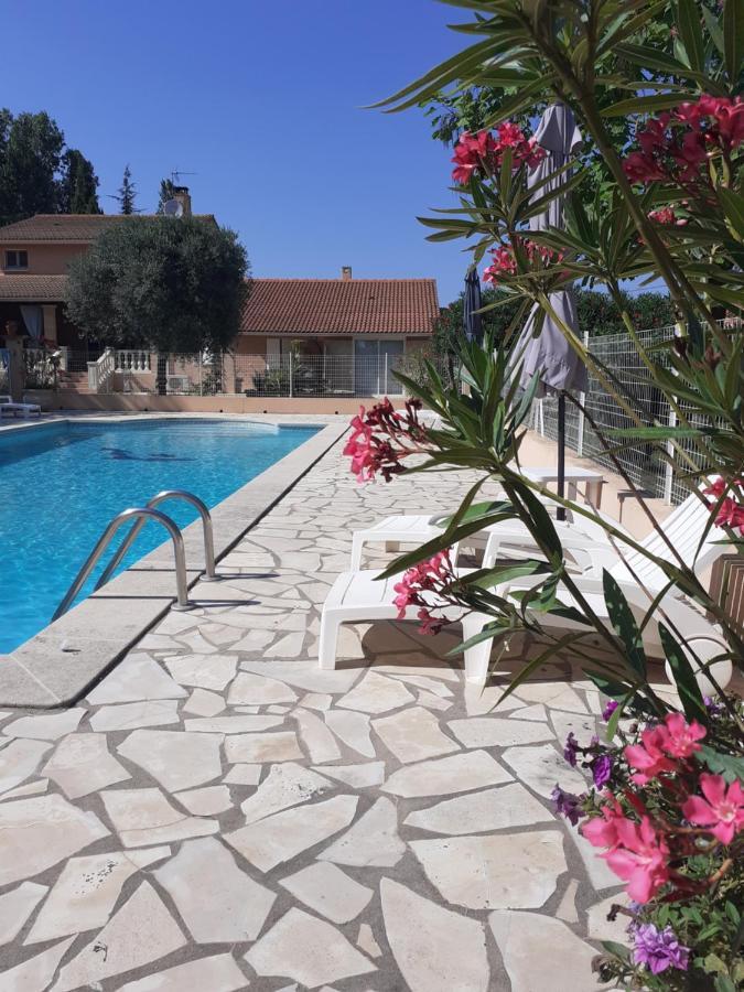 B&B Gite D'Ayran Saint-Quentin-la-Poterie Dış mekan fotoğraf